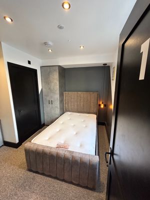 Photo 11- click for photo gallery